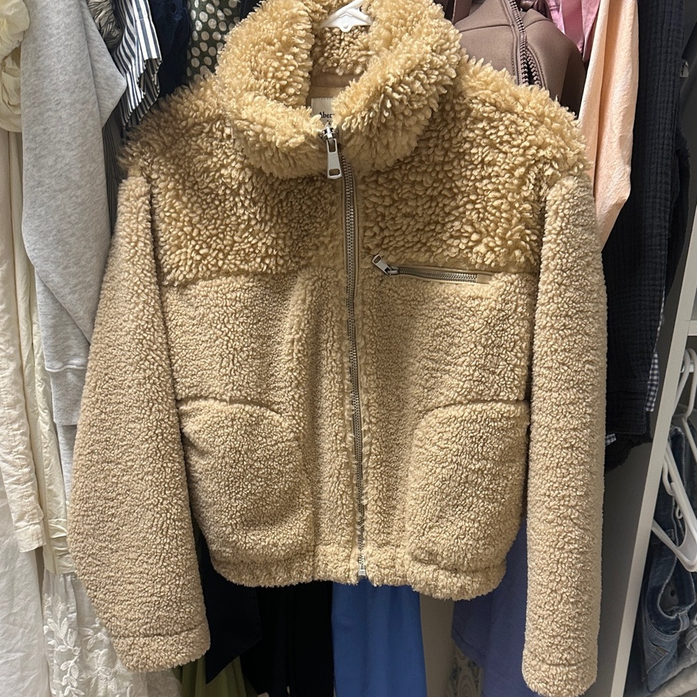 Abercrombie Cozy Tan Sherpa Jacket